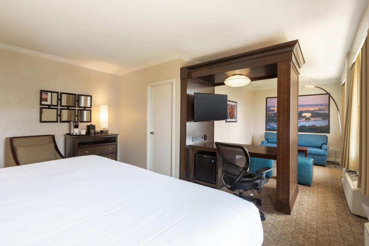 Crowne Plaza Crystal City-washington, D.c. By Ihg Arlington