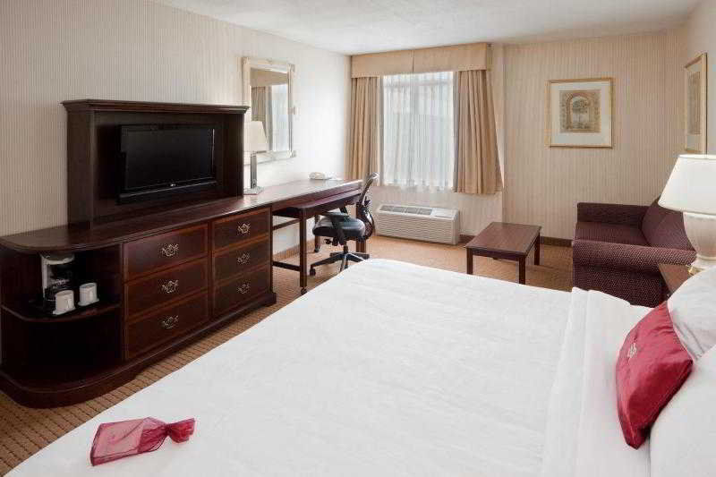 Hotel Crowne Plaza Crystal City-washington, D.c. By Ihg 4*