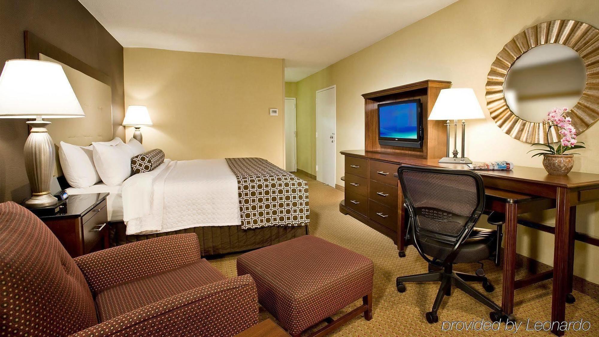 Crowne Plaza Crystal City-washington, D.c. By Ihg Hotel Arlington