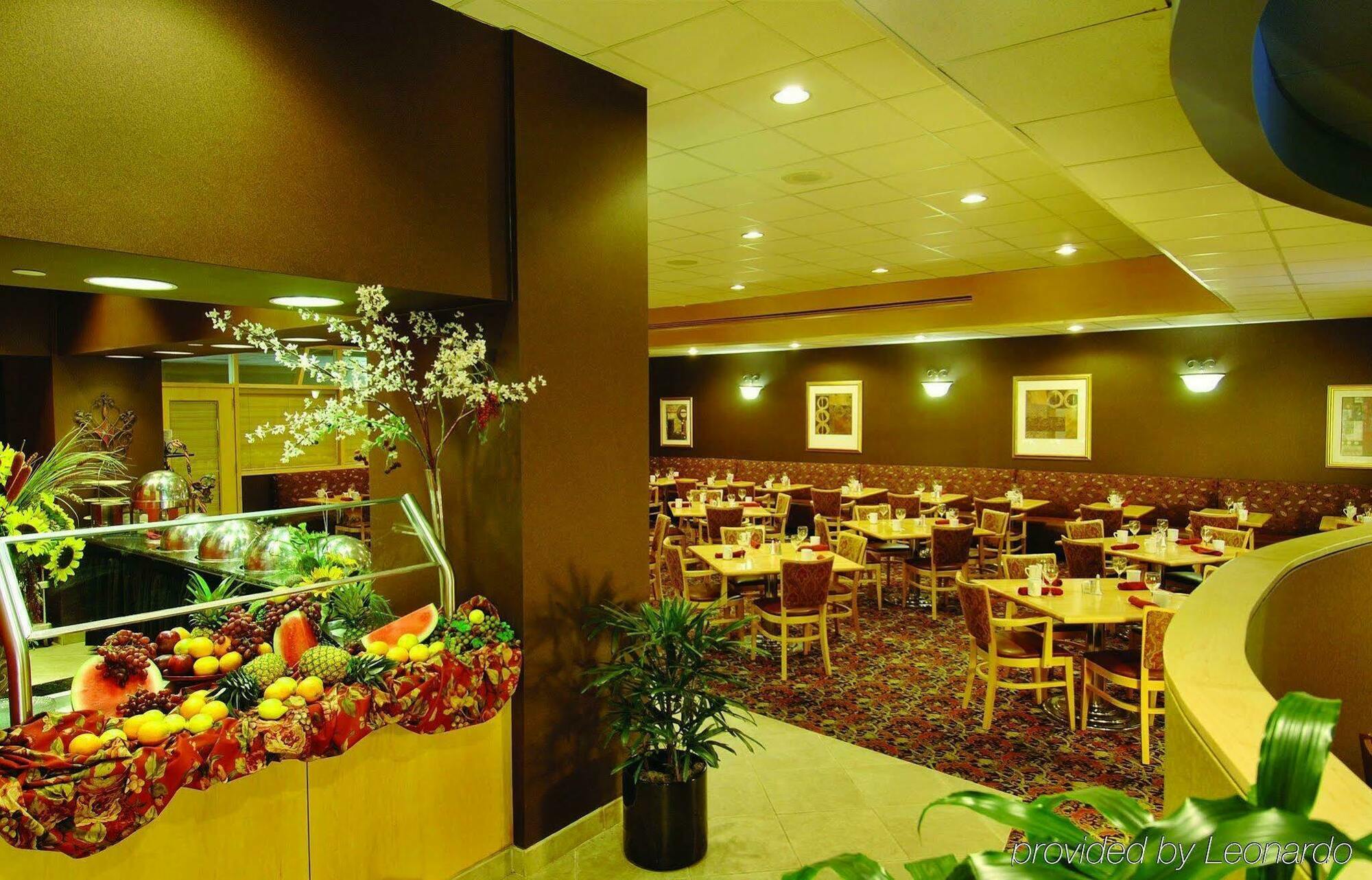 Crowne Plaza Crystal City-washington, D.c. By Ihg Hotel 4*