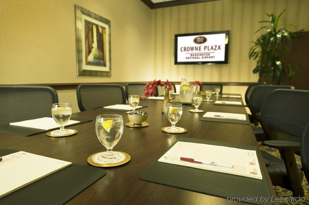 Crowne Plaza Crystal City-washington, D.c. By Ihg 4*